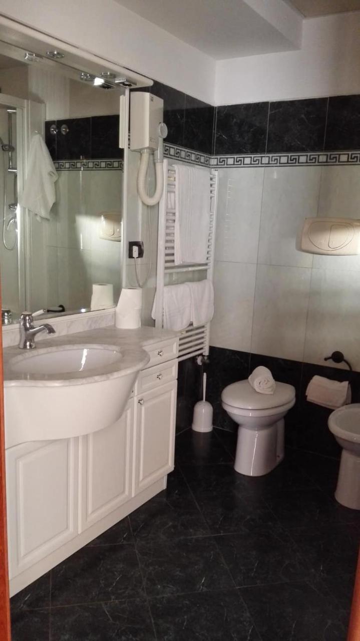 Hotel Esperia Piombino Luaran gambar